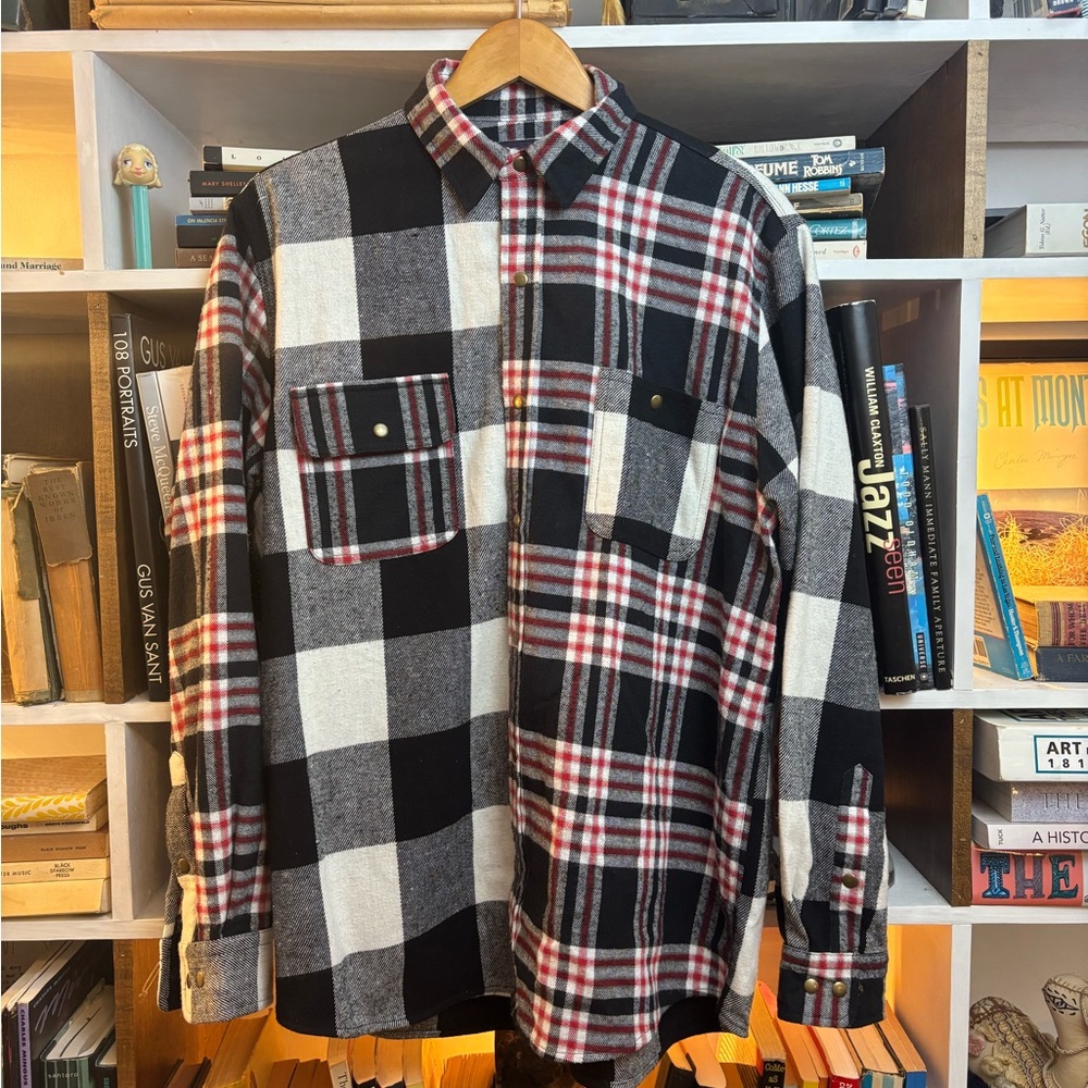 Res Ipsa Men's Black and Red Plaid Shirt